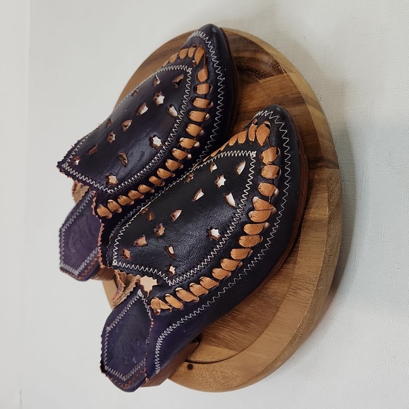 Vrai Cuir Shoes - Vrai Cuir handmade pointy mules.Size 7
